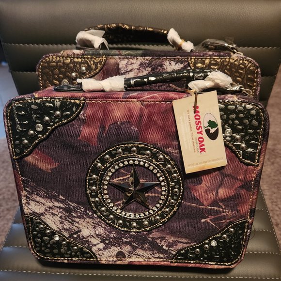 Brand New Mossy Oak Studded Bible Covers (1 Available) - Picture 7 of 16